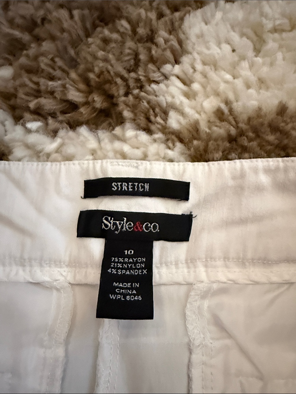 Style & Co. White Cropped Capris with Button Cuff Accents - Picture 2 of 3
